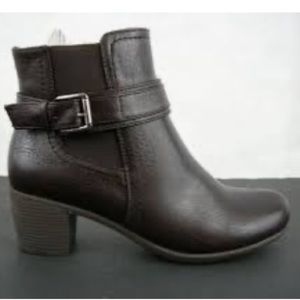 CROFT AND BARROW BLACK BOOTS